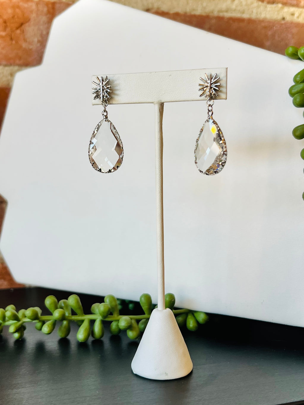 Charleston Drop (Silver)