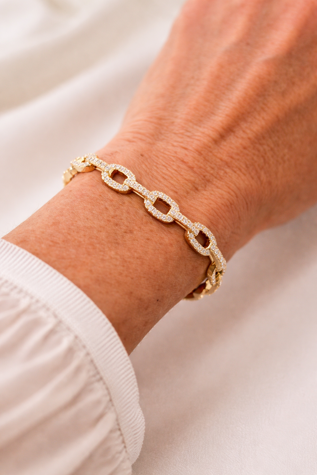 Eloise Clasp Bracelet