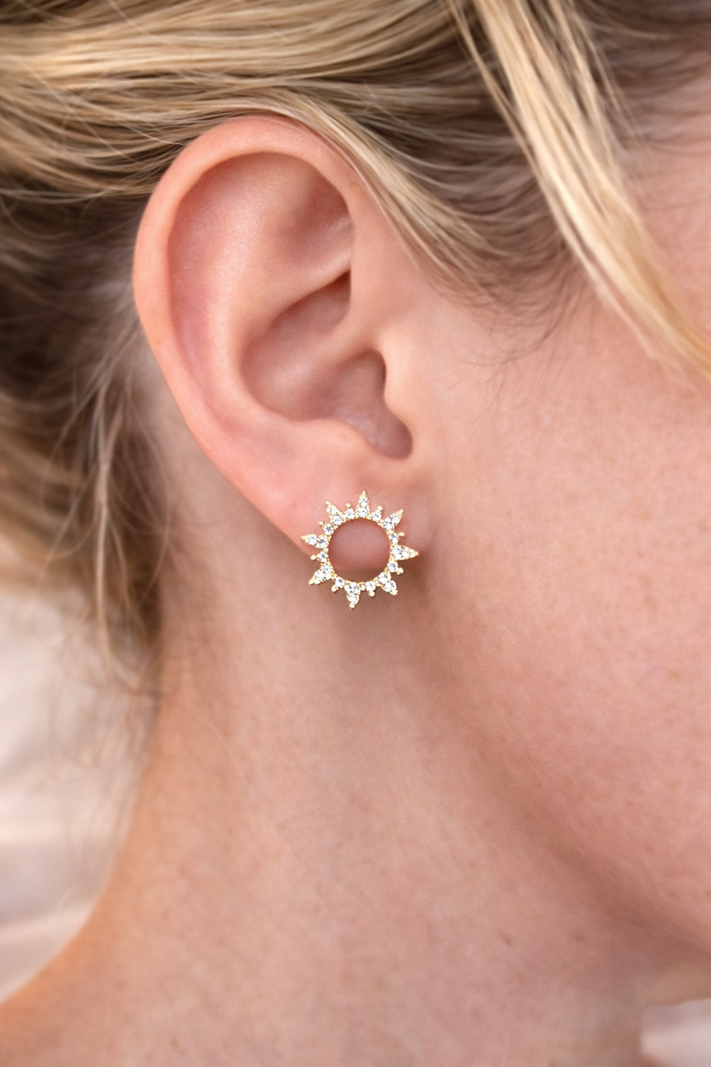Edwina Studs