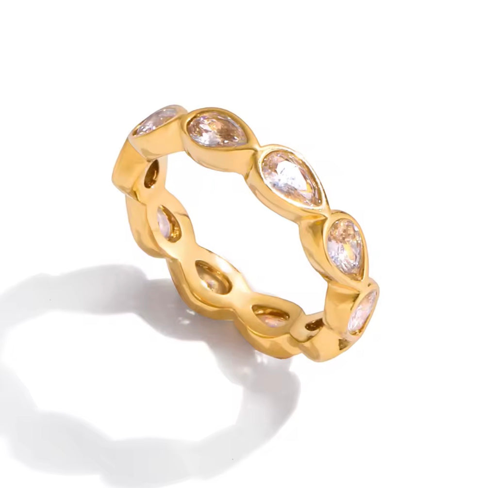 YaYa Ring (Clear, Size 8)